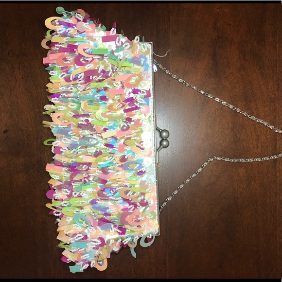 Fun sparkly clutch - Picture 2 of 3